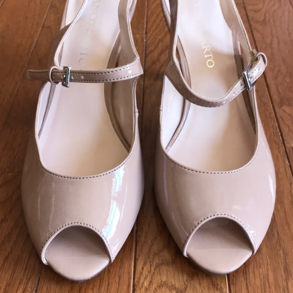 Woman’s Nude High Heels Size 8 1/2
